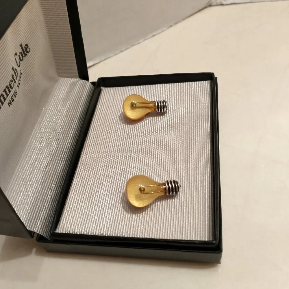 VINTAGE KENNETH COLE CUFFLINKS in BOX